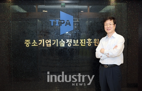 중소기업기술정보진흥원 최철안 원장 [사진=인더스트리뉴스]