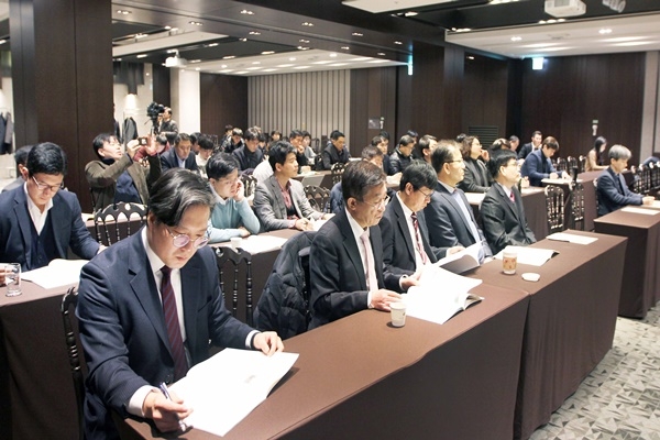 산업통상자원부가 수소경제 활성화 로드맵 이행을 위해 법제화 토론회를 열었다. [사진=산업통상자원부]