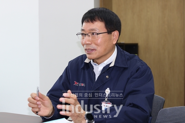 스마트팩토리의 확산으로 수요기업 뿐만 아니라 공급기업 역시 증가하고 있다. 이들이 내놓는 솔루션 역시 매우 다양한다. 강정태 상무는 수요기업이 솔루션 선택 시 확실한 요구사항을 갖고 현명한 선택을 내려야 한다고 강조했다. [사진=인더스트리뉴스]