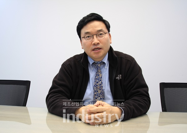 국가대표 태양광 인버터 제조기업 윌링스의 채용석 전무 [사진=인더스트리뉴스]