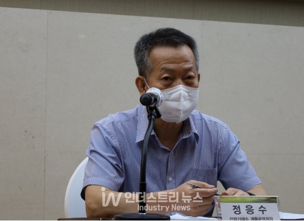 전력거래소 정응수 계통운영처장은 “최근 5년 동안 여름피크 때인 14시~17시 태양광이용률은 평균 35%로 전력수요 감축 및 전력공급에 큰 기여를 하고 있다”고 밝혔다. [사진=에너지전환포럼]