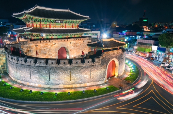 수원시가 경기도가 주최한 제27회 환경의 날 기념식에서 환경대상 최우수상을 받았다. [사진=utoimage]