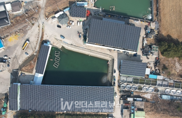 1.2MW 규모 서천 건물형 태양광발전소 [사진=리쏠]