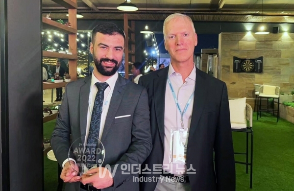 세계 최고의 분산 에너지 솔루션 기업 그로와트(Growatt)가 혁신적인 최신 APX HV 배터리 시스템으로 ‘pv magazine Award 2022’를 수상했다. [사진=그로와트]