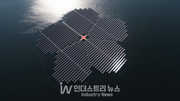 합천댐 수상태양광 발전소 [사진=수자원공사]