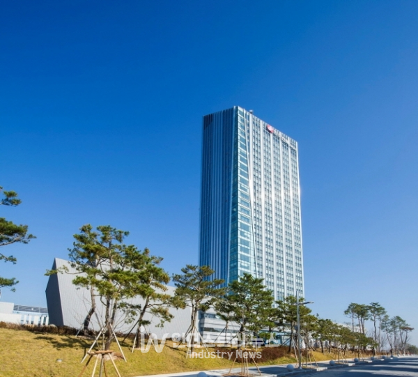 한전은 올 상반기 중으로 연구소기업 및 R&D 수행기업 등을 대상으로 협력R&D 설명회를 열어 한전의 요소기술을 소개하고 전력 기자재 기술개발 로드맵과 연계한 과제를 특별 공모할 예정이다. [사진=한전]