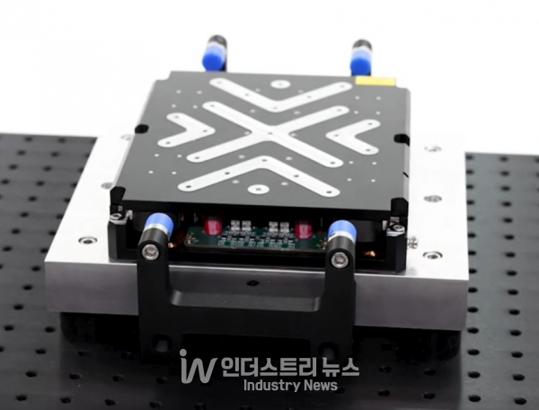 6자유도 자기 부상 나노포지셔닝 스테이지 [사진=PI]<br>