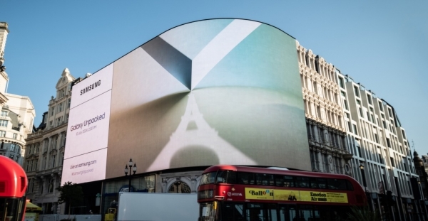삼성전자가 지난달 26일(현지시간) 영국 런던 피카딜리 광장(Piccadilly Circus)에서 선보인 ‘갤럭시 언팩 2024’ 디지털 옥외 광고. [사진=삼성전자]