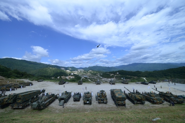 DX KOREA 2022에서 펼쳐진 기동 화력 시범. [사진=DX KOREA]