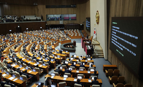 5일 국회 본회의에서 내란 특검법과 김건희 여사 특검법, 채해병 특검법 등 3대 특검법과 검사징계법이 상정되고 있다. /사진=연합뉴스