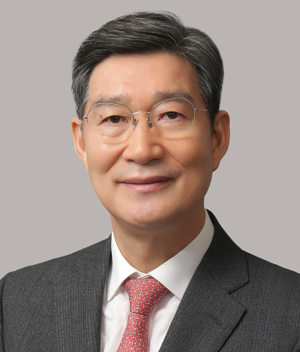오광수 대통령비서실 민정수석비서관. /사진=법무법인대륙아주홈페이지