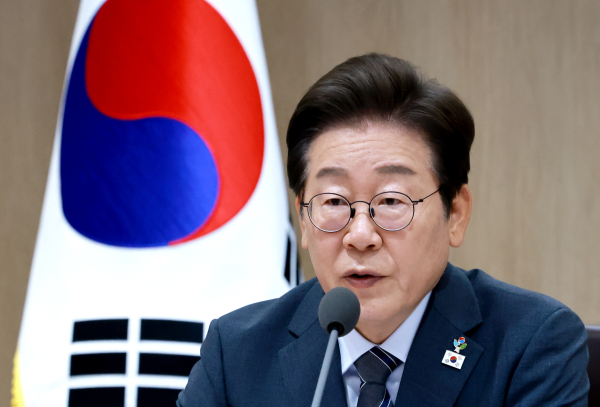 이재명 대통령이 24일 서울 용산 대통령실 청사에서 열린 국무회의를 주재하며 발언하고 있다. /사진=연합뉴스