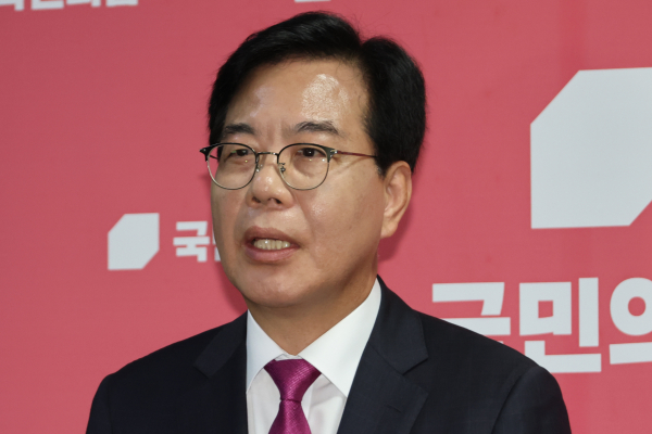 국민의힘 송언석 비대위원장 겸 원내대표가 16일 서울 여의도 국회에서 자신을 비롯한 나경원·윤상현·장동혁에 대해 거취 결정을 요구한 혁신위원회의 인적쇄신안에 대한 입장을 밝히고 있다. /사진=연합뉴스