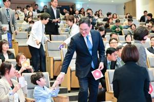 이재용 회장, 故 이건희 소아암·희귀질환 극복 유지 잇는다