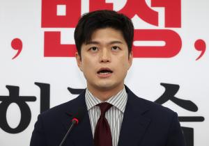 '윤시앙 레짐'의 유령들과 싸우는 국민의힘...'개혁' 헛바퀴에 파열음만