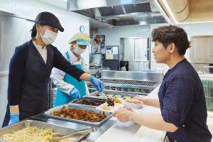 신세계푸드, 산림청과 함께 국산 임업 농가 지원