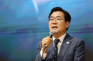 박찬대, 의원회관 '이재명 방' 물려받아...민주당 2인자 굳히나
