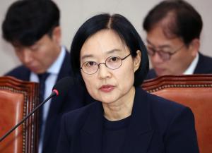 한성숙 중기부 장관 후보자, 증인 채택·전문성 놓고 여야 격돌